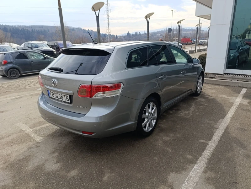 Toyota Avensis D4D, снимка 11 - Автомобили и джипове - 49456414