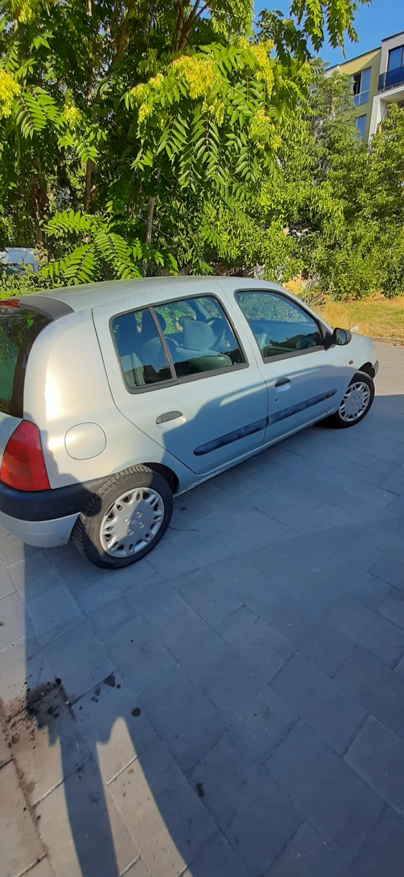 Renault Clio, снимка 4 - Автомобили и джипове - 49073130