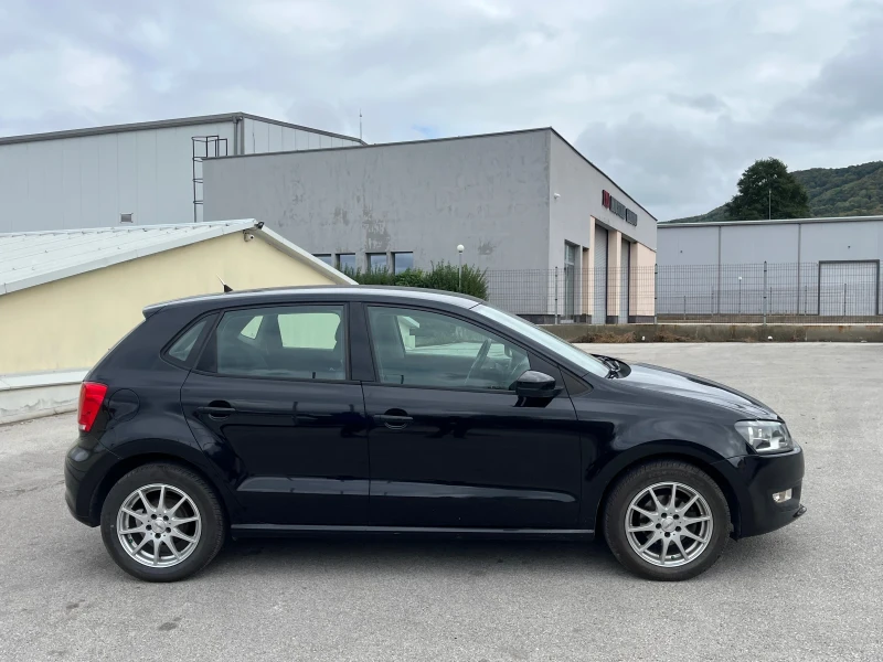VW Polo 1.2i 70k.c. * Kamera * Bluetooth * AC, снимка 6 - Автомобили и джипове - 52045097