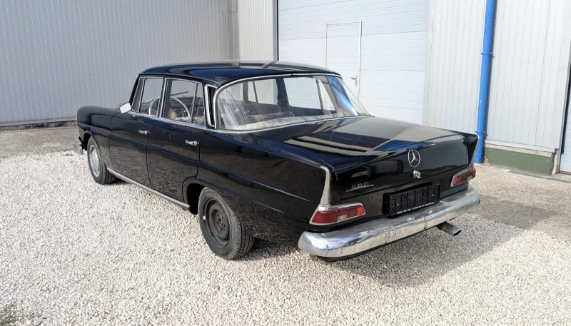 Mercedes-Benz 220 S W111, снимка 6 - Автомобили и джипове - 52436246
