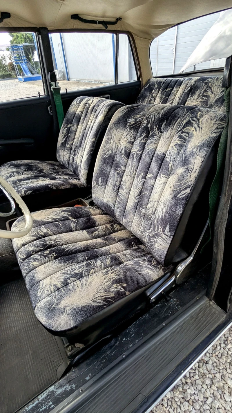 Mercedes-Benz 220 S W111, снимка 11 - Автомобили и джипове - 52436246