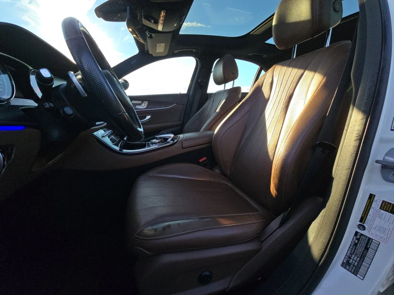 Mercedes-Benz E 300 4MATIC, снимка 11 - Автомобили и джипове - 52485576