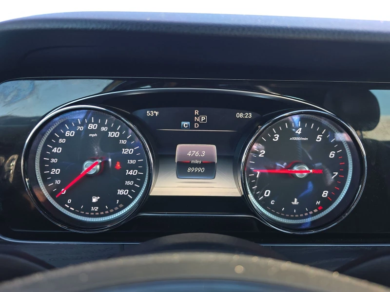 Mercedes-Benz E 300 4MATIC, снимка 8 - Автомобили и джипове - 52485576
