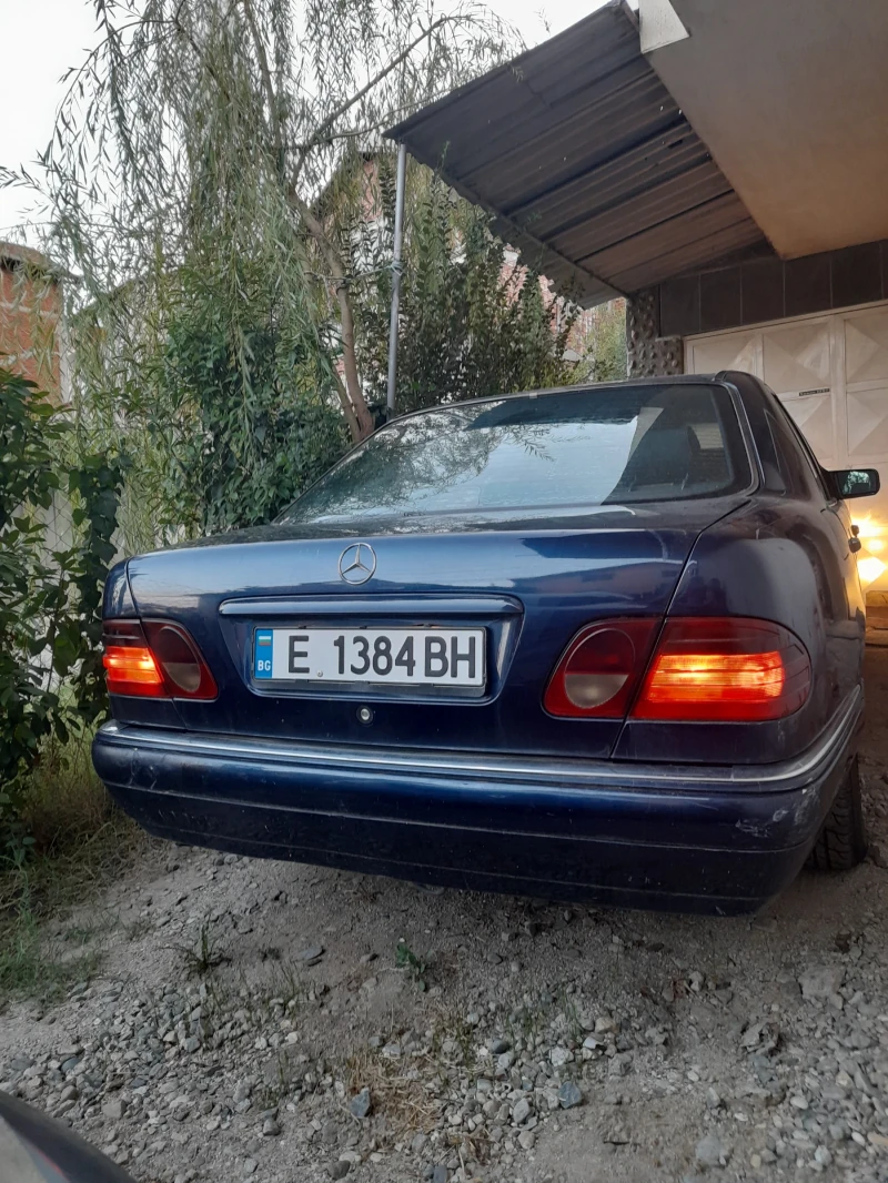Mercedes-Benz E 200  136к.с. 2000куб., бензин, снимка 3 - Автомобили и джипове - 52801409