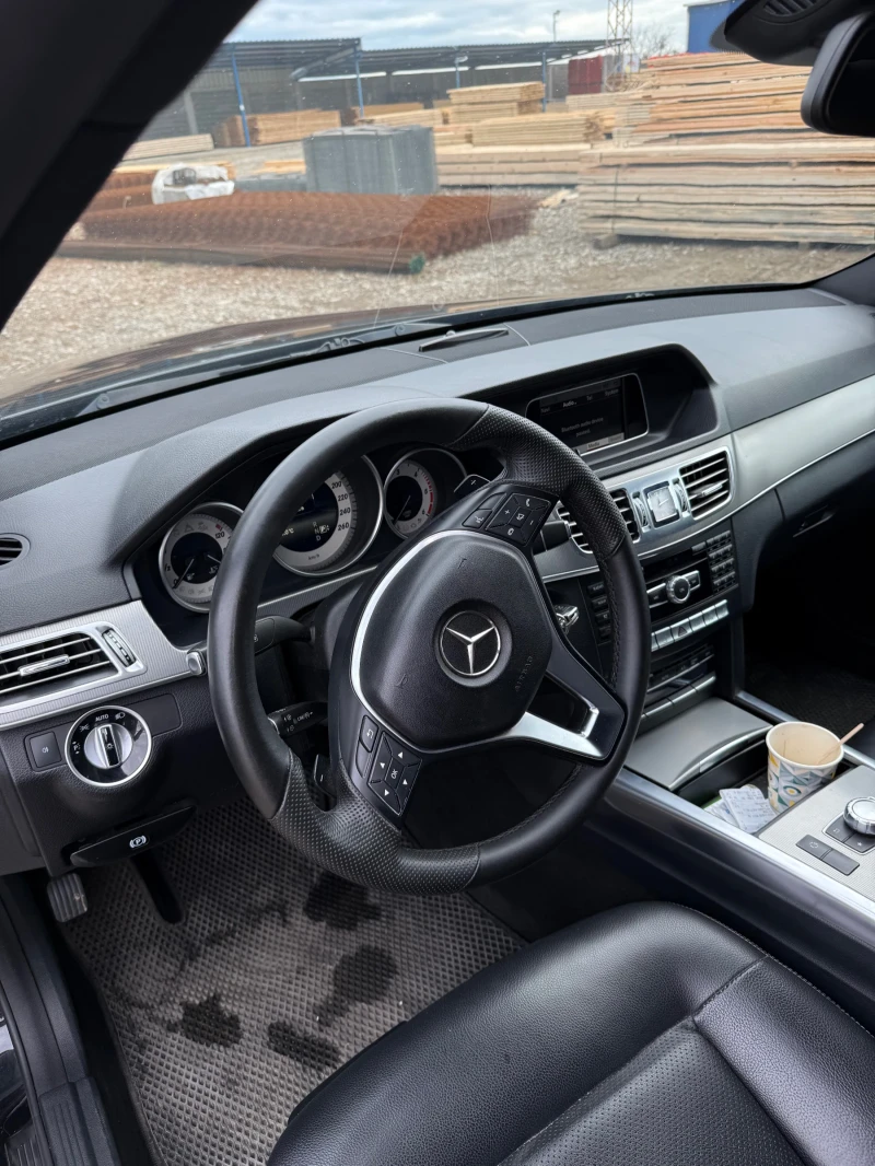 Mercedes-Benz E 220 2.2, снимка 8 - Автомобили и джипове - 53030682