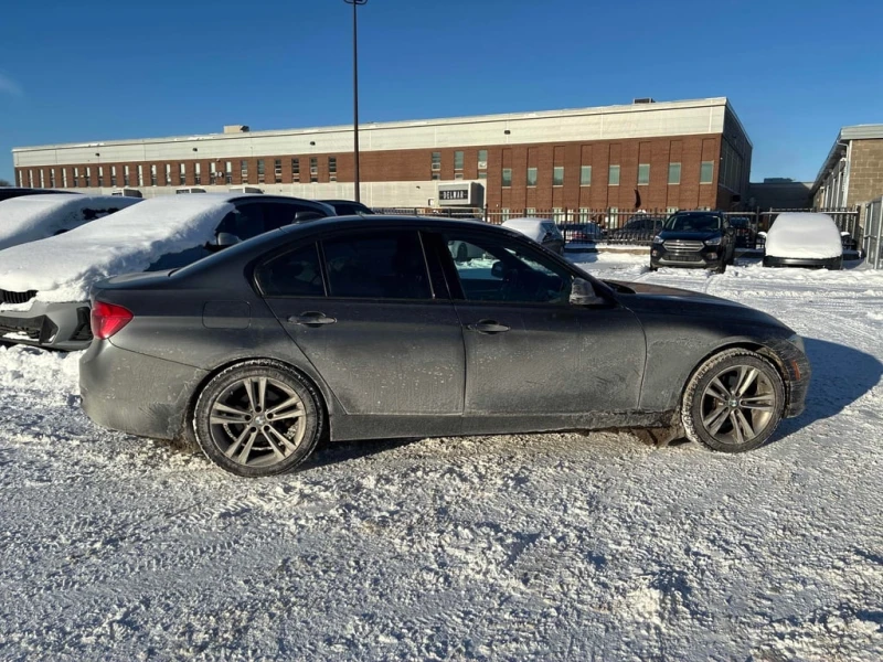 BMW 330 * 330i xDrive * CARFAX * ЦЕНА ДО БГ, снимка 4 - Автомобили и джипове - 53282501