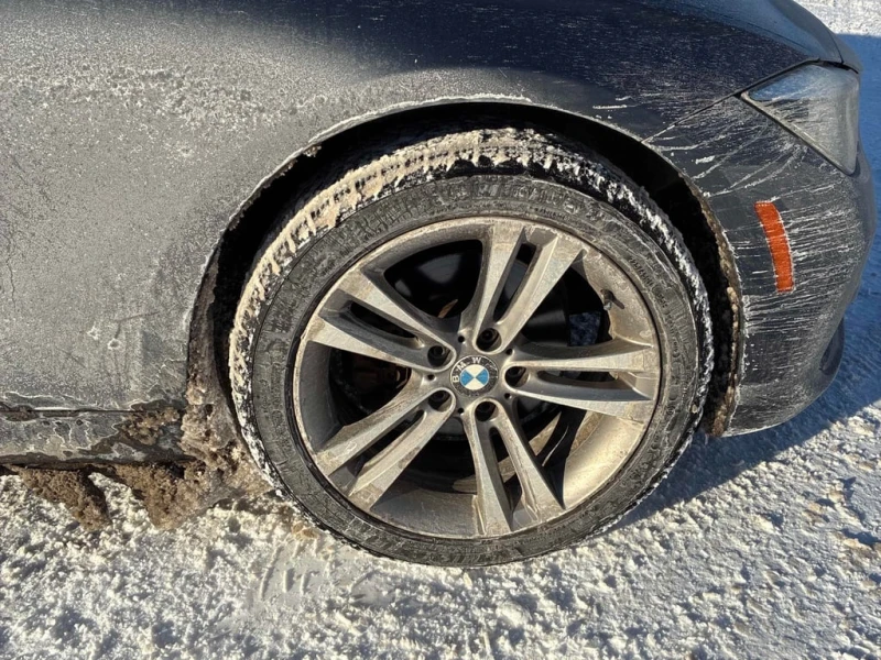 BMW 330 * 330i xDrive * CARFAX * ЦЕНА ДО БГ, снимка 12 - Автомобили и джипове - 53282501