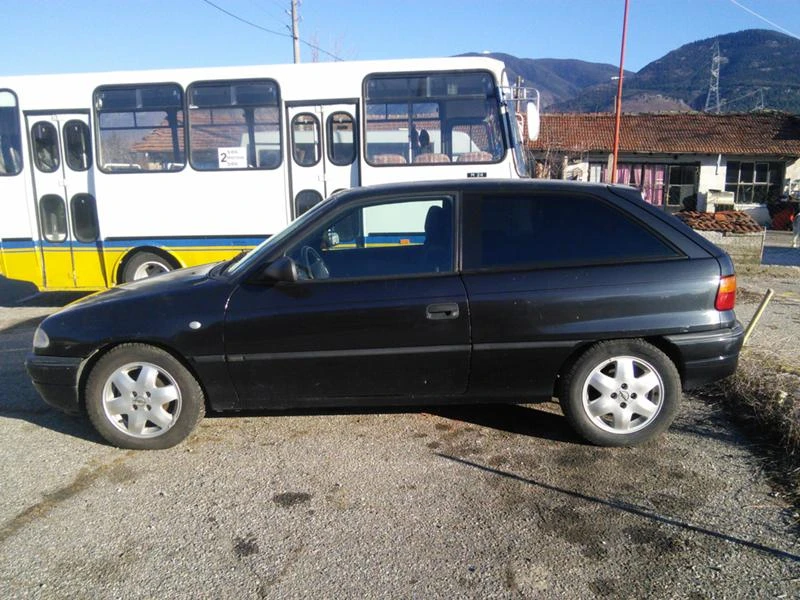 Opel Astra 1.6-16v, снимка 6 - Автомобили и джипове - 24577600