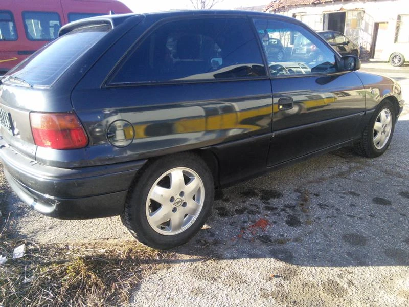 Opel Astra 1.6-16v, снимка 3 - Автомобили и джипове - 24577600