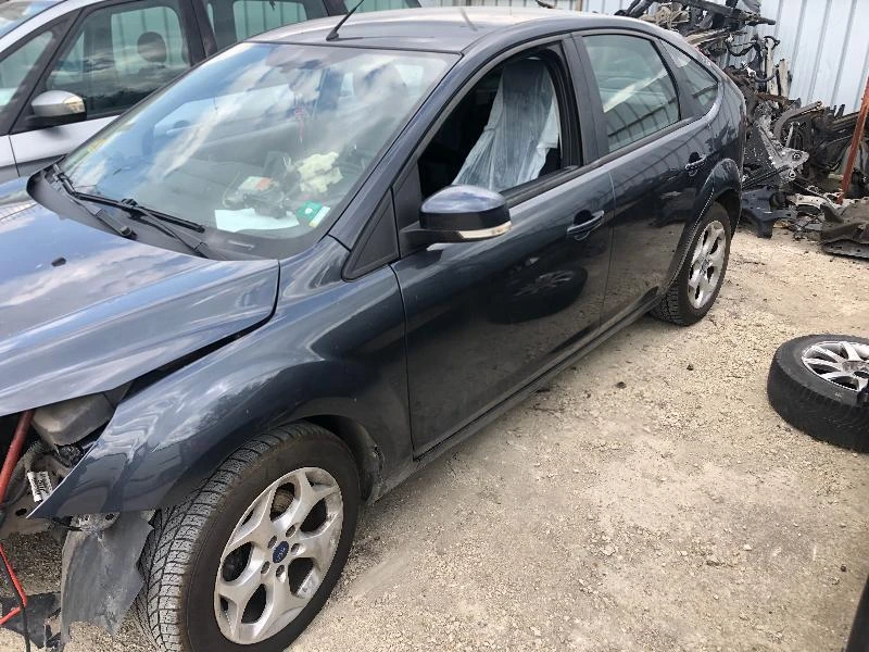 Ford Focus 1.6 16v, снимка 3 - Автомобили и джипове - 25493736