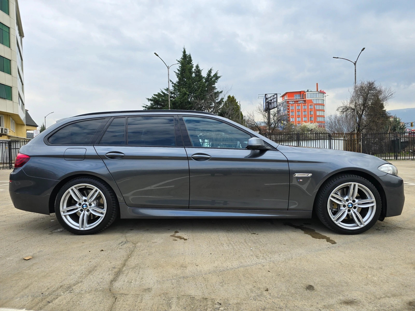 BMW 530 M-PAKET/XDRIVE/PANORAMA - изображение 3