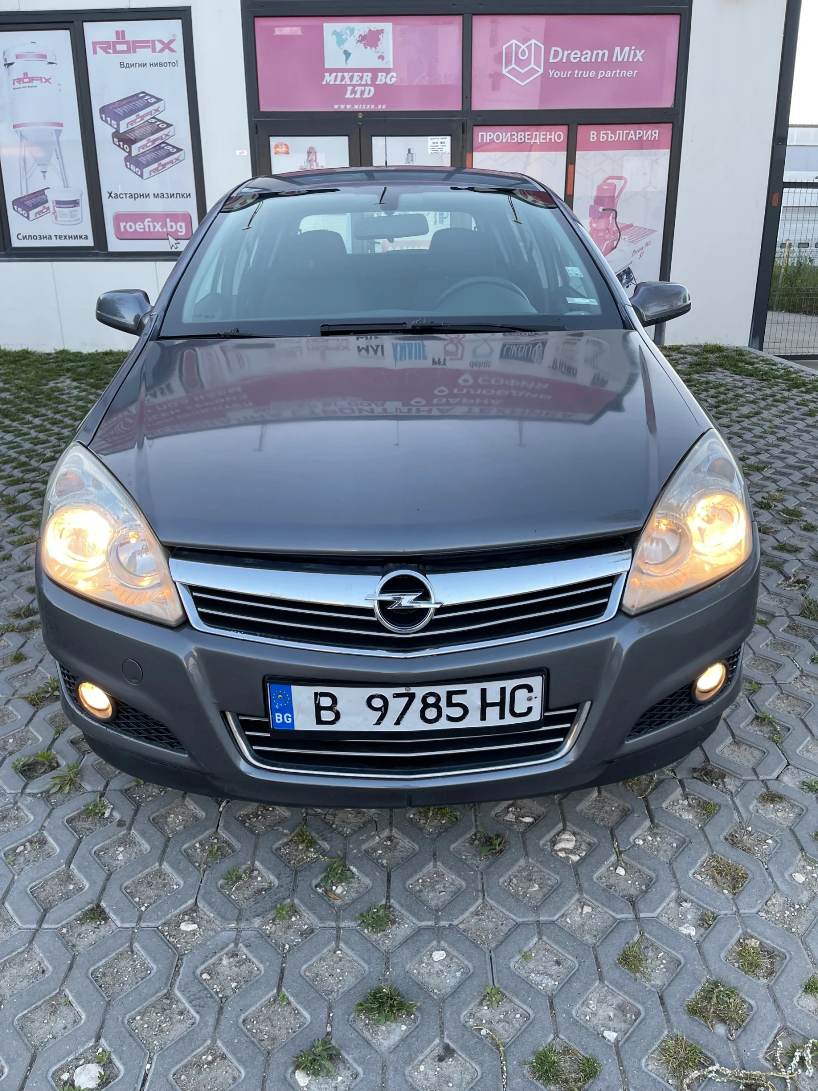 Opel Astra  1.7 CDTI - изображение 2