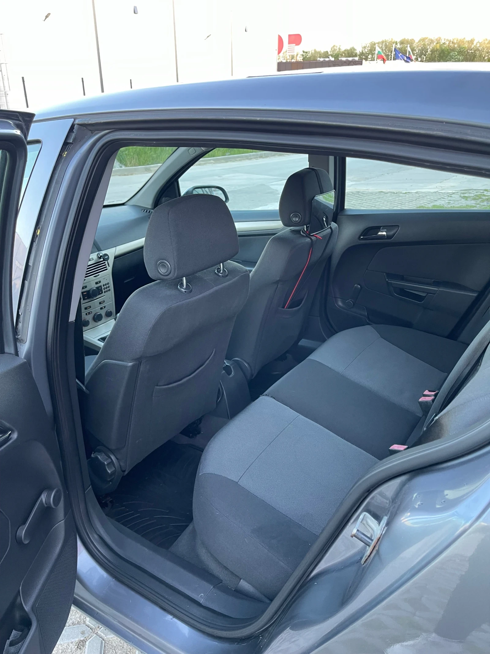 Opel Astra  1.7 CDTI - изображение 10