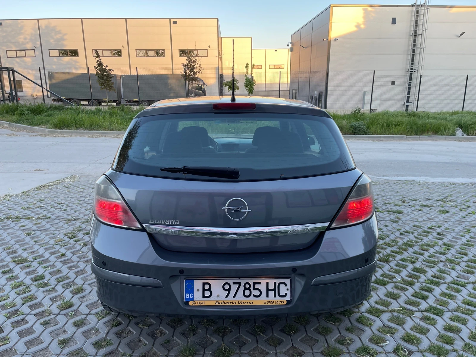 Opel Astra  1.7 CDTI - изображение 6