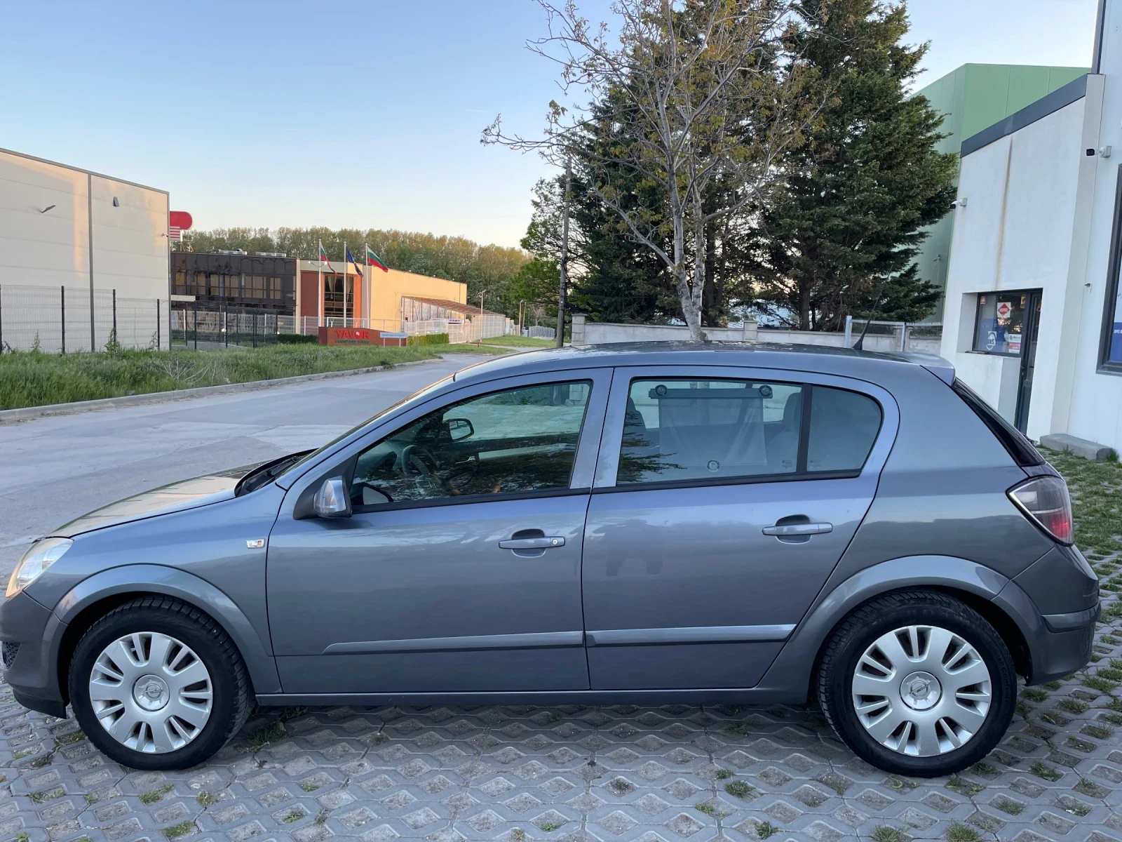 Opel Astra  1.7 CDTI - изображение 8