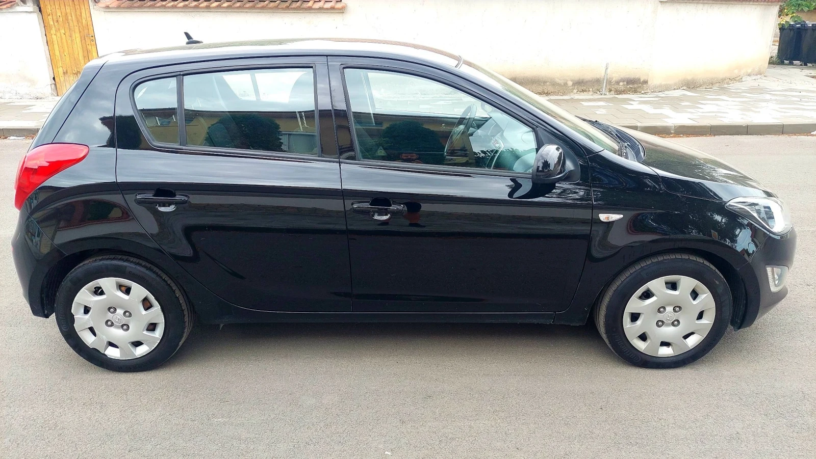 Hyundai I20 1.4CRDI FACELIFT - изображение 6