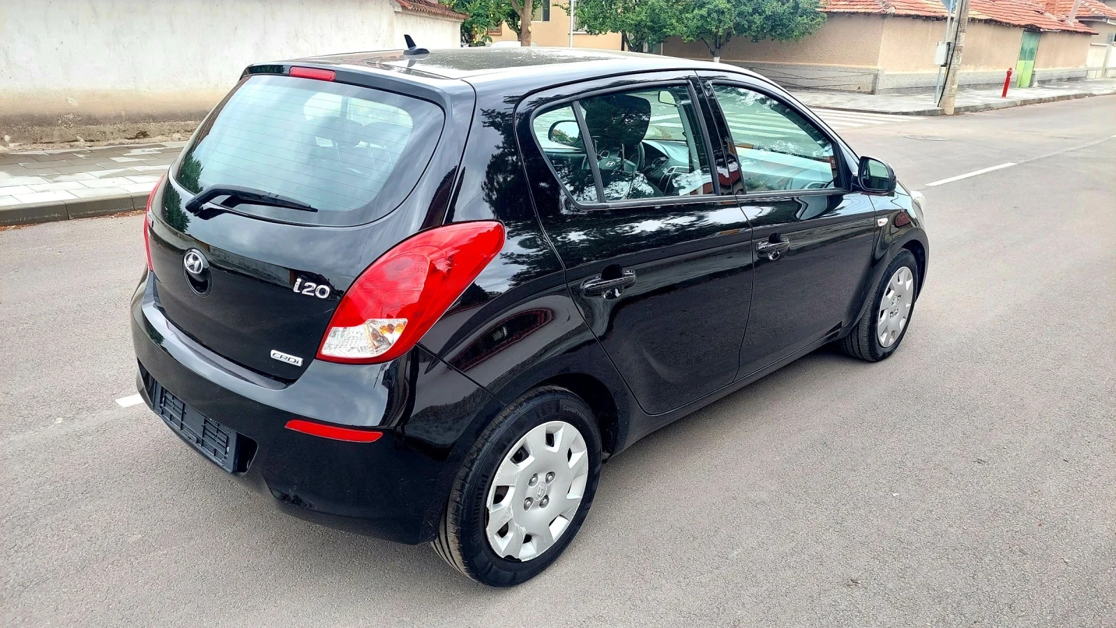 Hyundai I20 1.4CRDI FACELIFT - изображение 5
