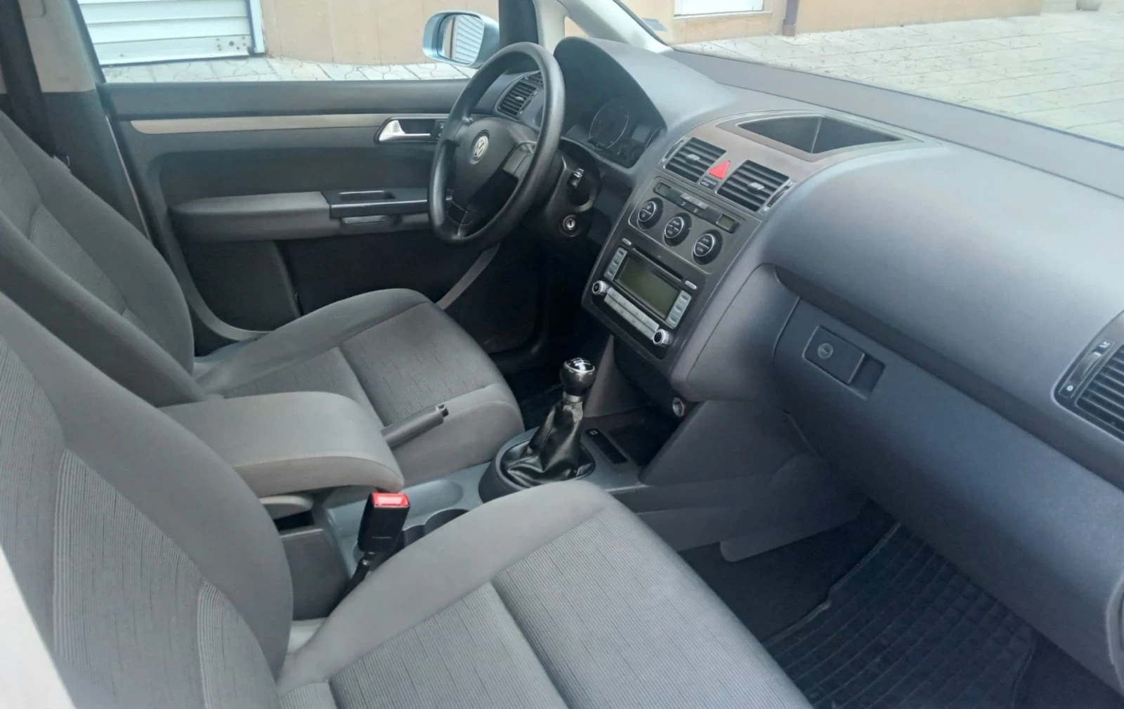VW Touran 1.9 TDI 90 кс. - изображение 6