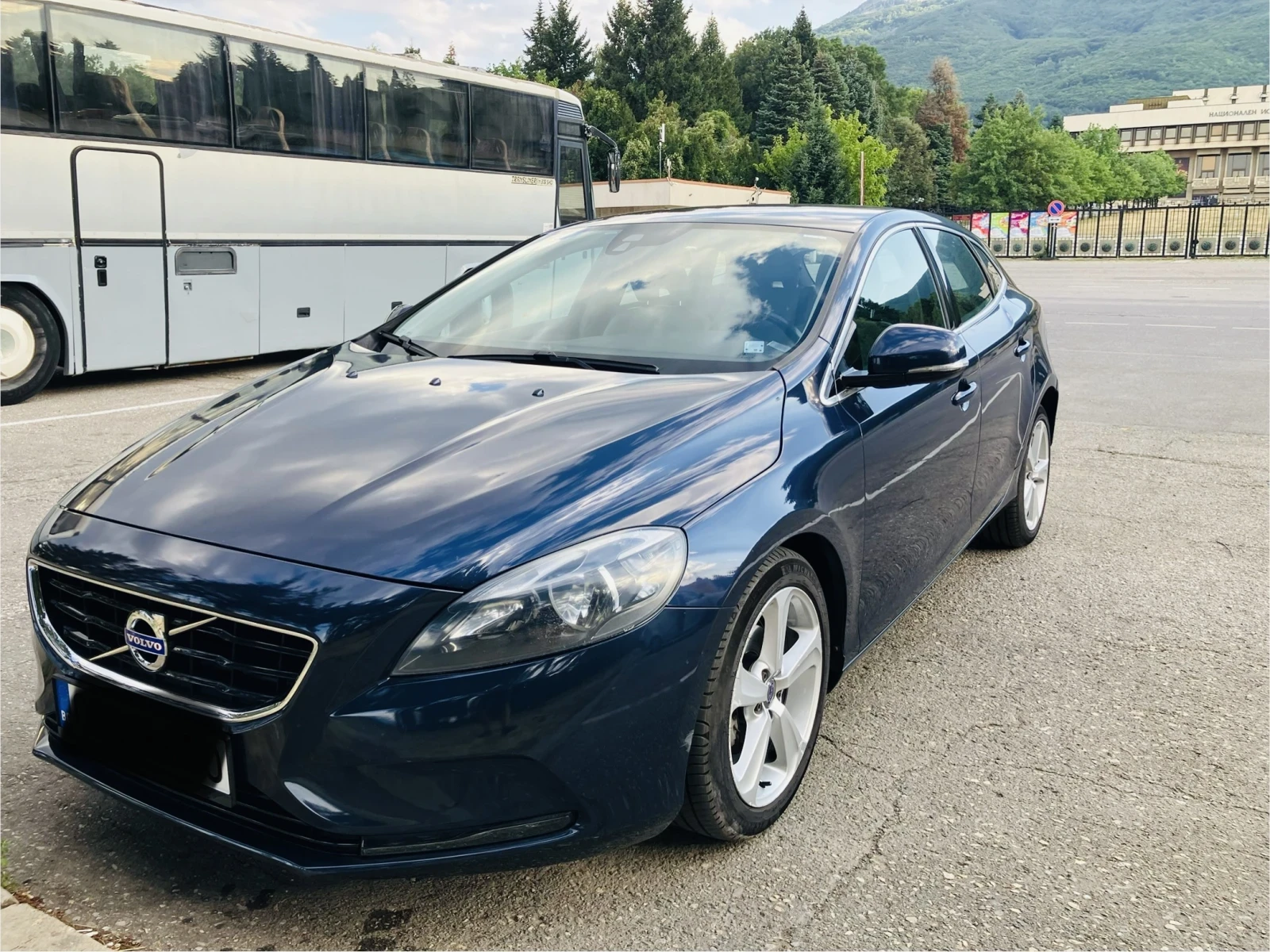 Volvo V40 D2 - изображение 2