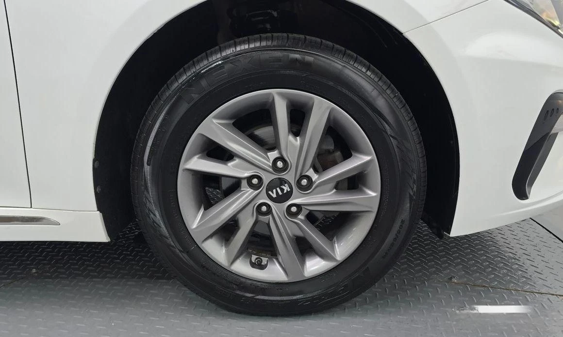 Kia K5  - изображение 5