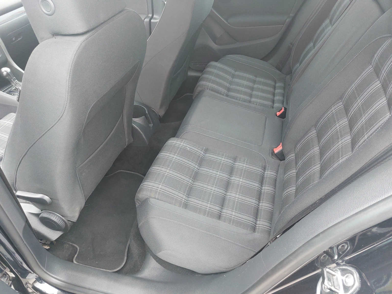 VW Golf | Mobile.bg   11