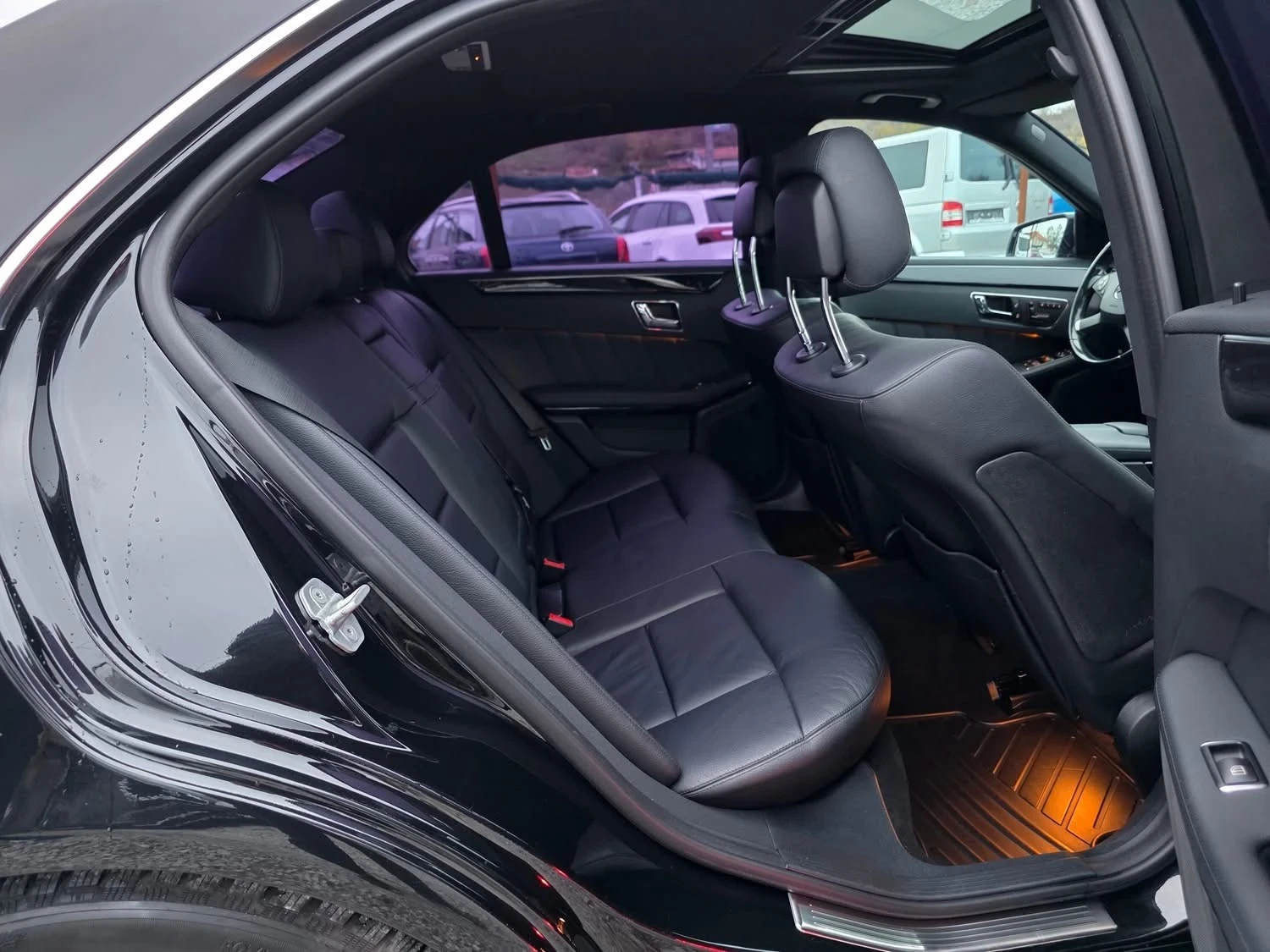 Mercedes-Benz E 350 3.5CDI 231K.C./4-MATIC/АМГ/КОЖА/ШИБЕДАХ - изображение 7