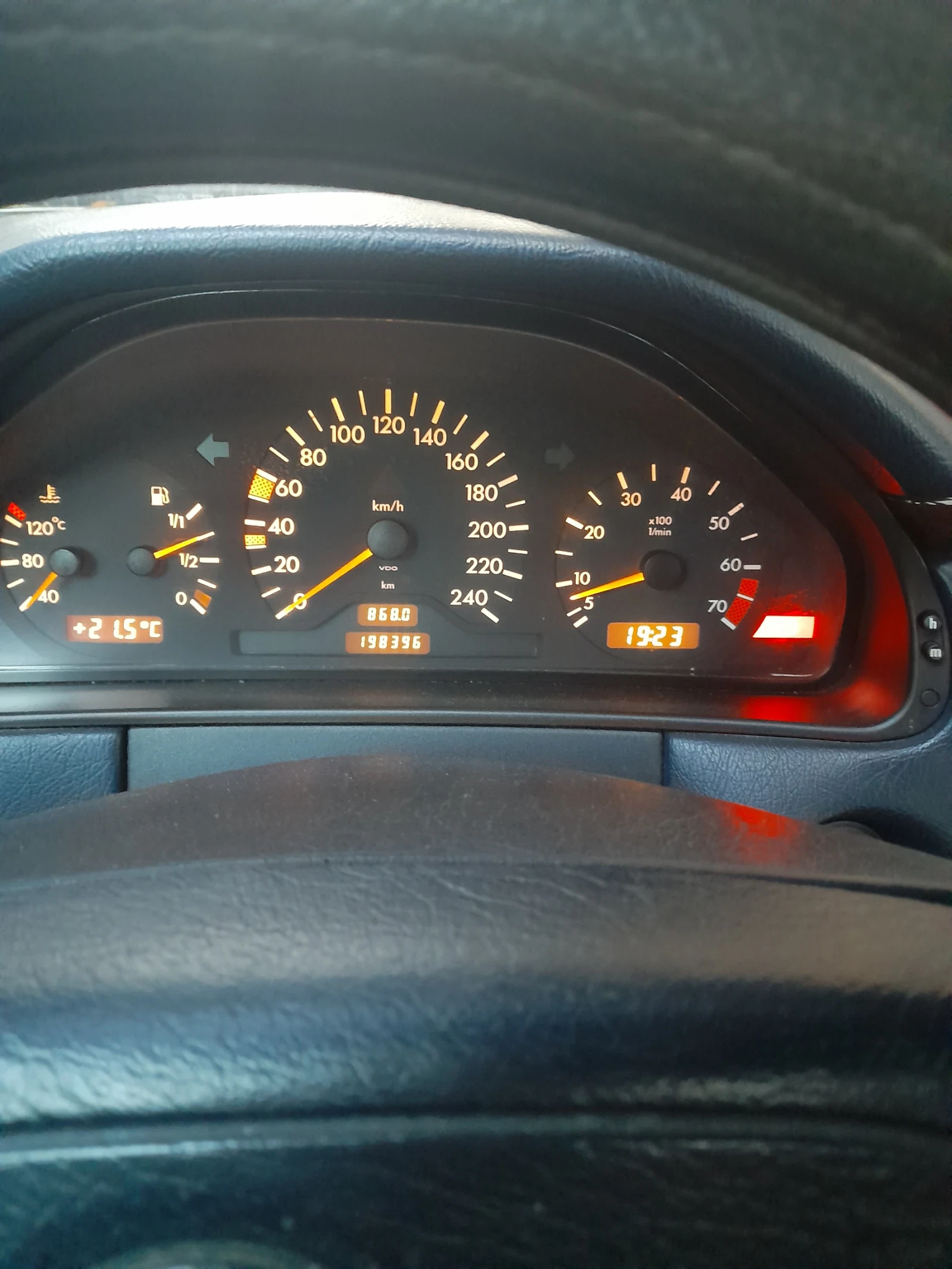 Mercedes-Benz E 200  136�.�. 2000���., ������ | Mobile.bg � ����������� 5