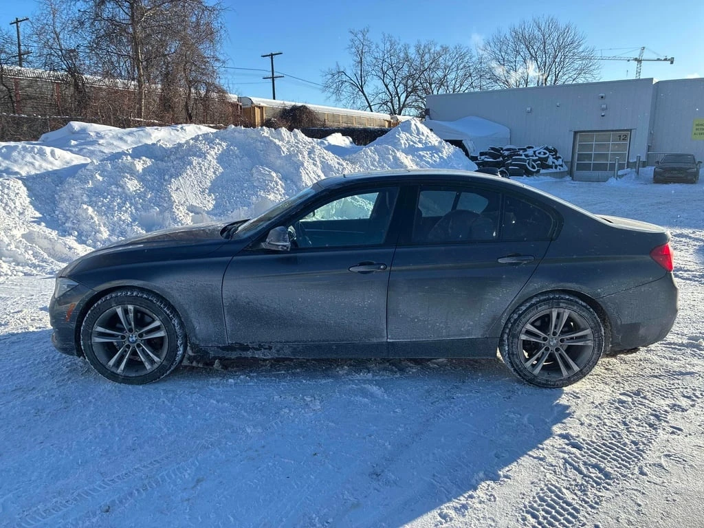 BMW 330 * 330i xDrive * CARFAX * ЦЕНА ДО БГ - изображение 3