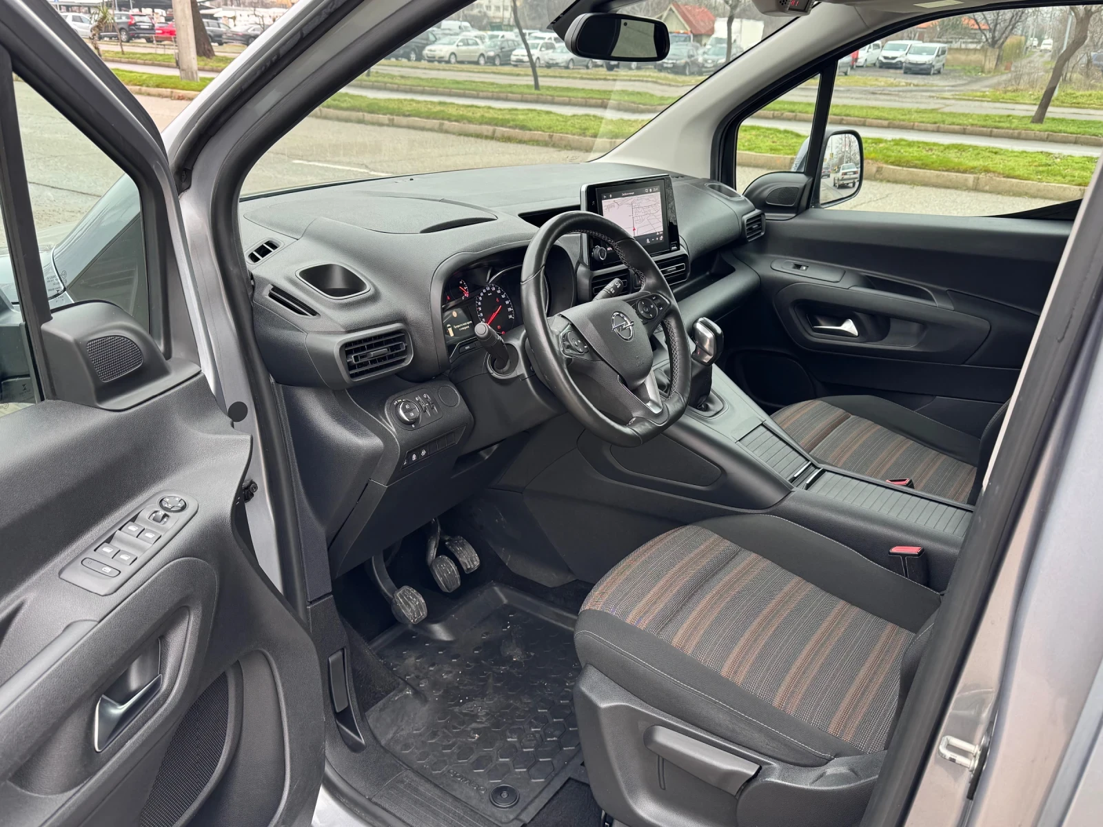 Opel Combo Life 1.5CDTI INNOVATION* NAVI* Pano* SideAss* Lane | Mobile.bg � ����������� 11