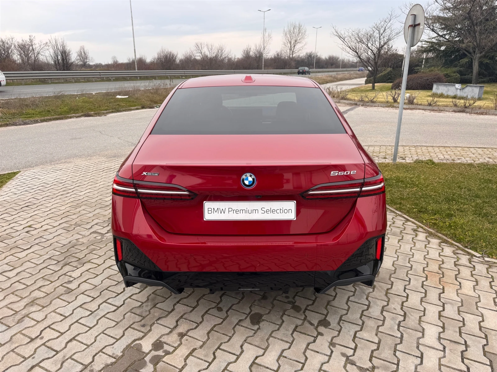 BMW 550 xDrive, снимка 9 - Автомобили и джипове - 53451604