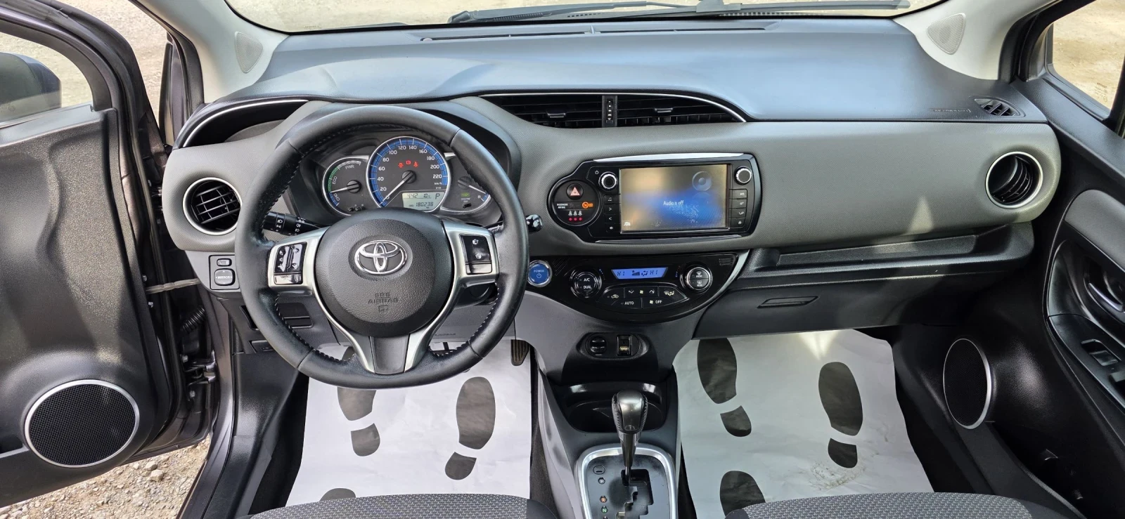 Toyota Yaris 1.5 Hybrid-Navi-Camera-100hp | Mobile.bg � ����������� 12