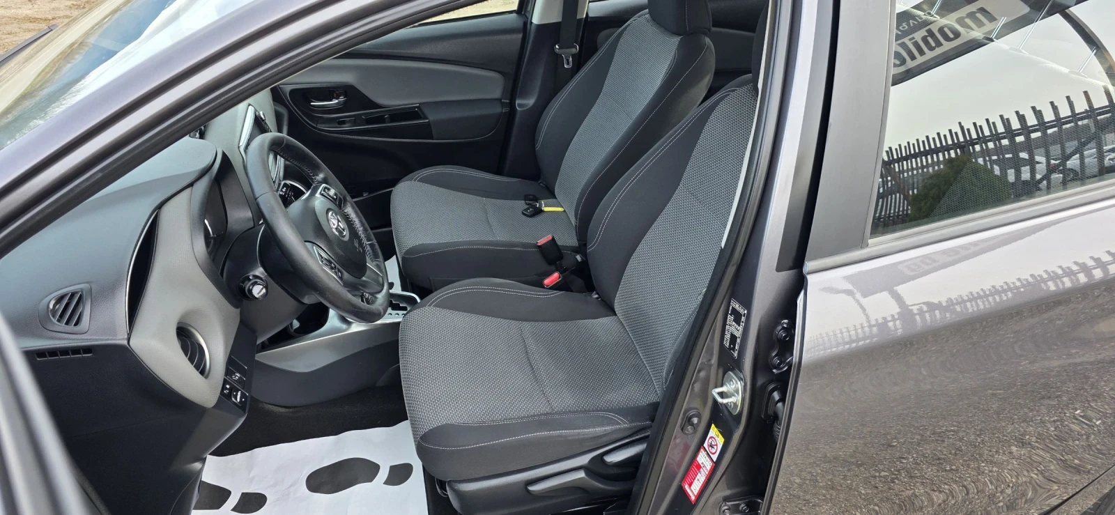 Toyota Yaris 1.5 Hybrid-Navi-Camera-100hp | Mobile.bg � ����������� 10