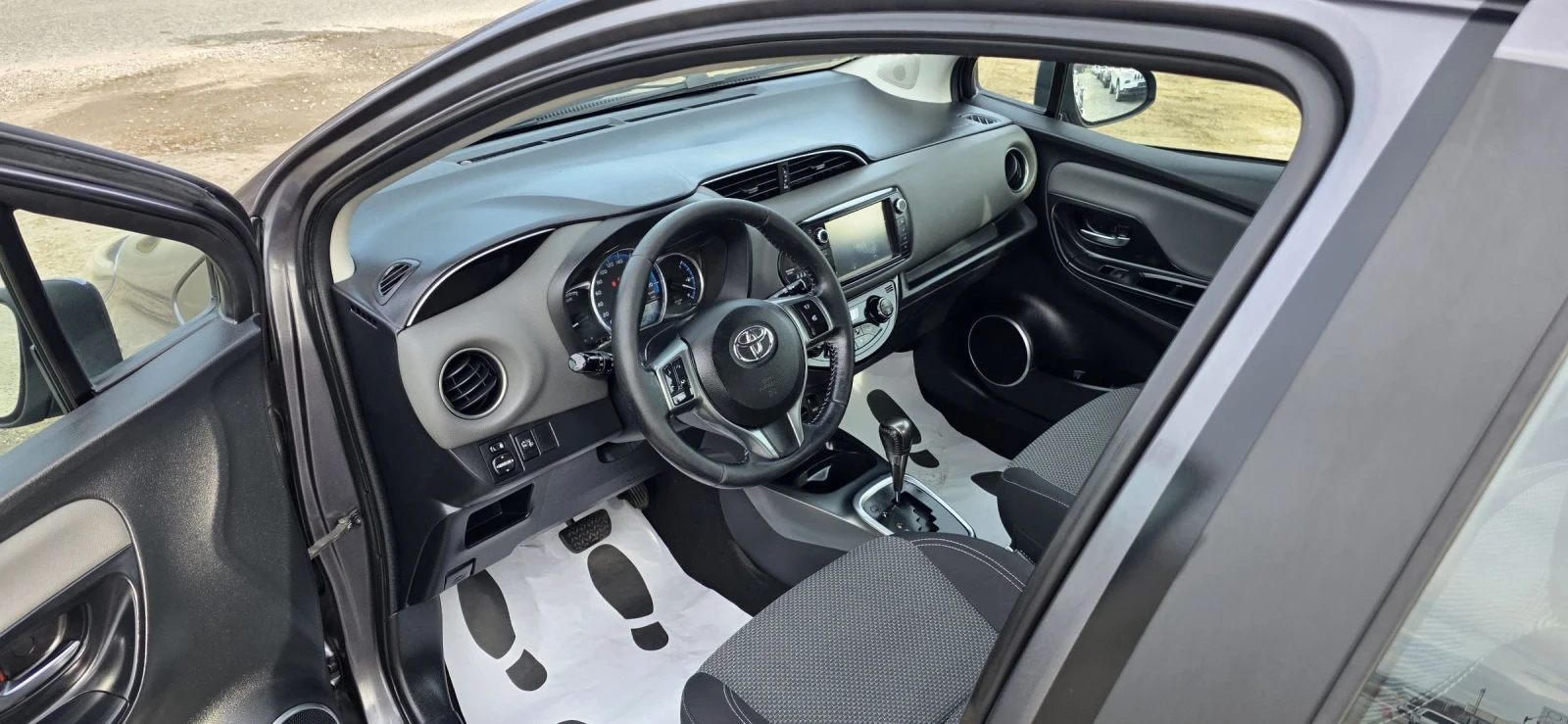 Toyota Yaris 1.5 Hybrid-Navi-Camera-100hp | Mobile.bg � ����������� 9