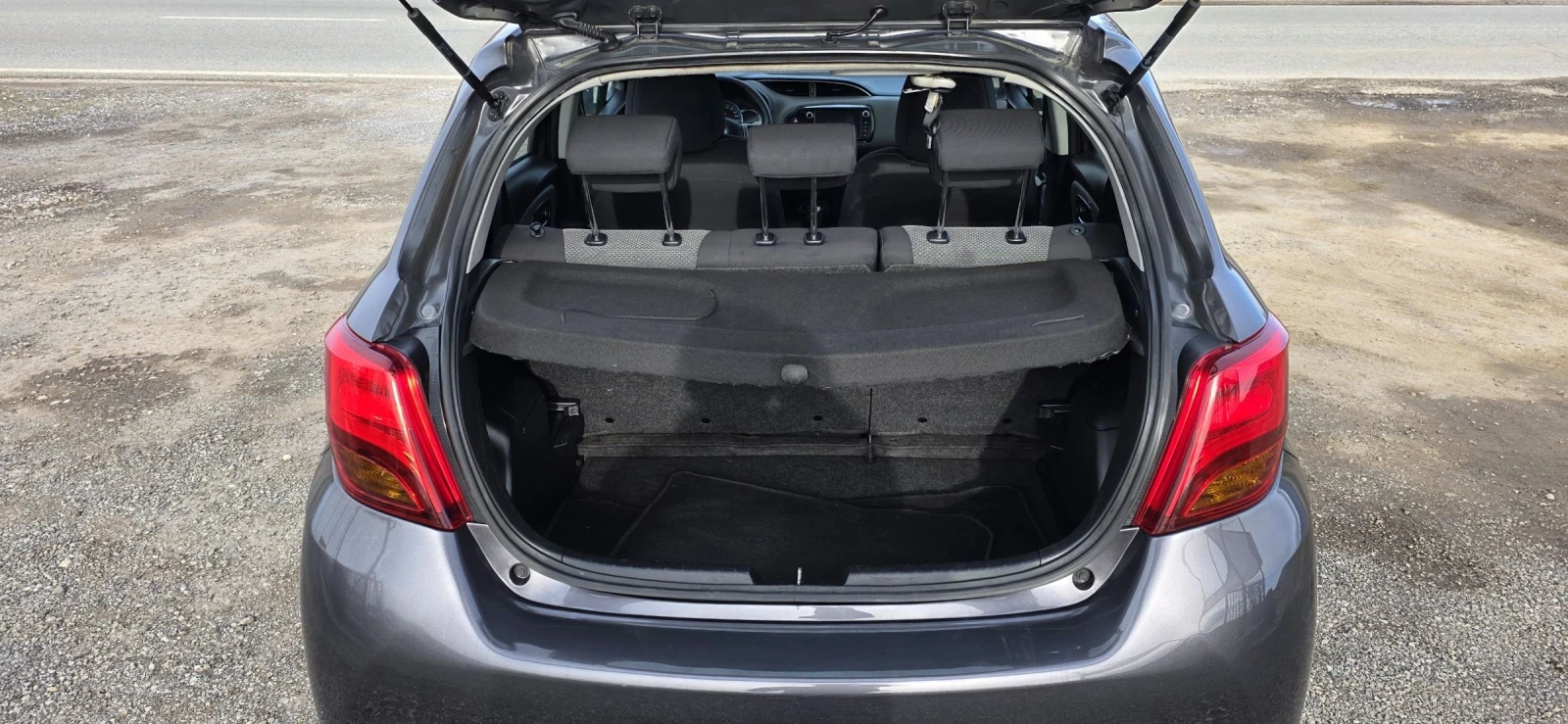 Toyota Yaris 1.5 Hybrid-Navi-Camera-100hp | Mobile.bg � ����������� 8