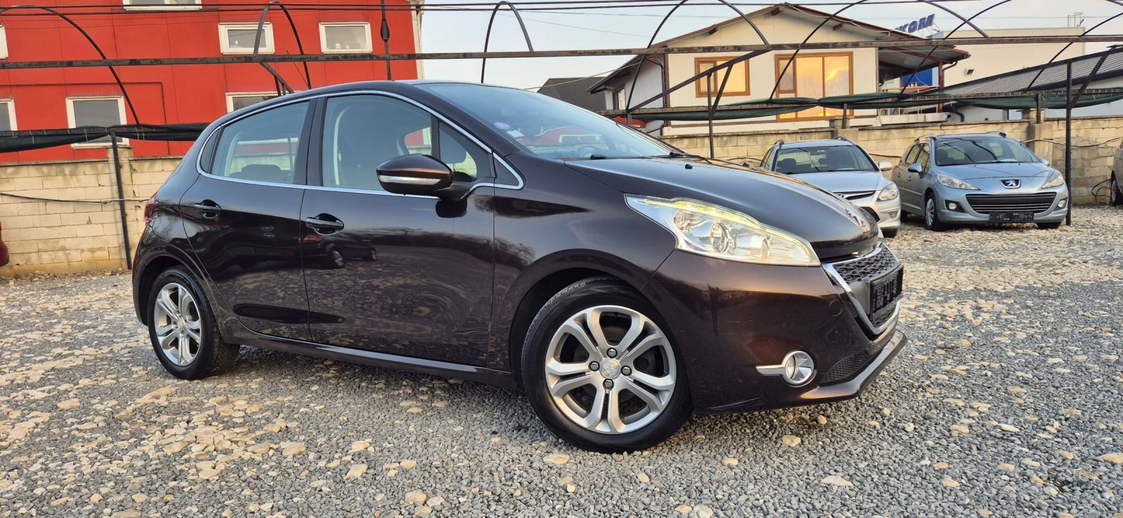 Peugeot 208 1.6 NAVI - изображение 7