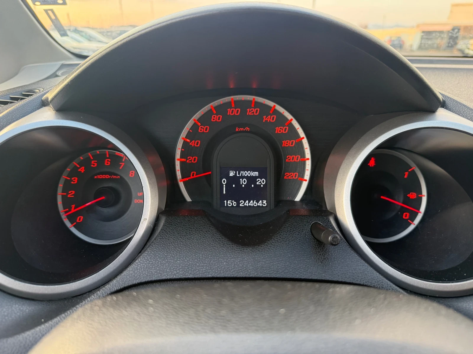 Honda Jazz 1.4Benzin, снимка 12 - Автомобили и джипове - 53738629