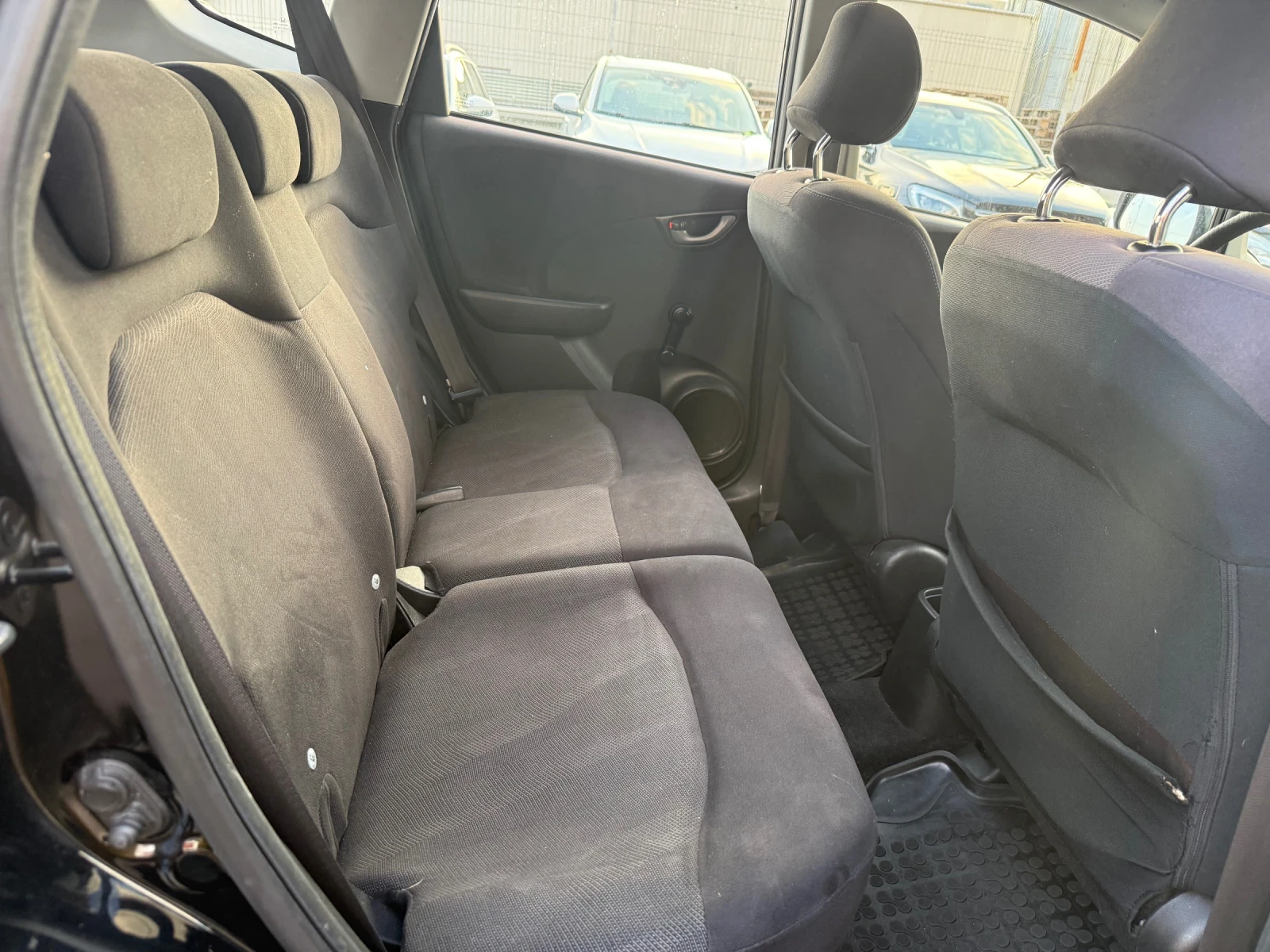 Honda Jazz 1.4Benzin, снимка 11 - Автомобили и джипове - 53738629