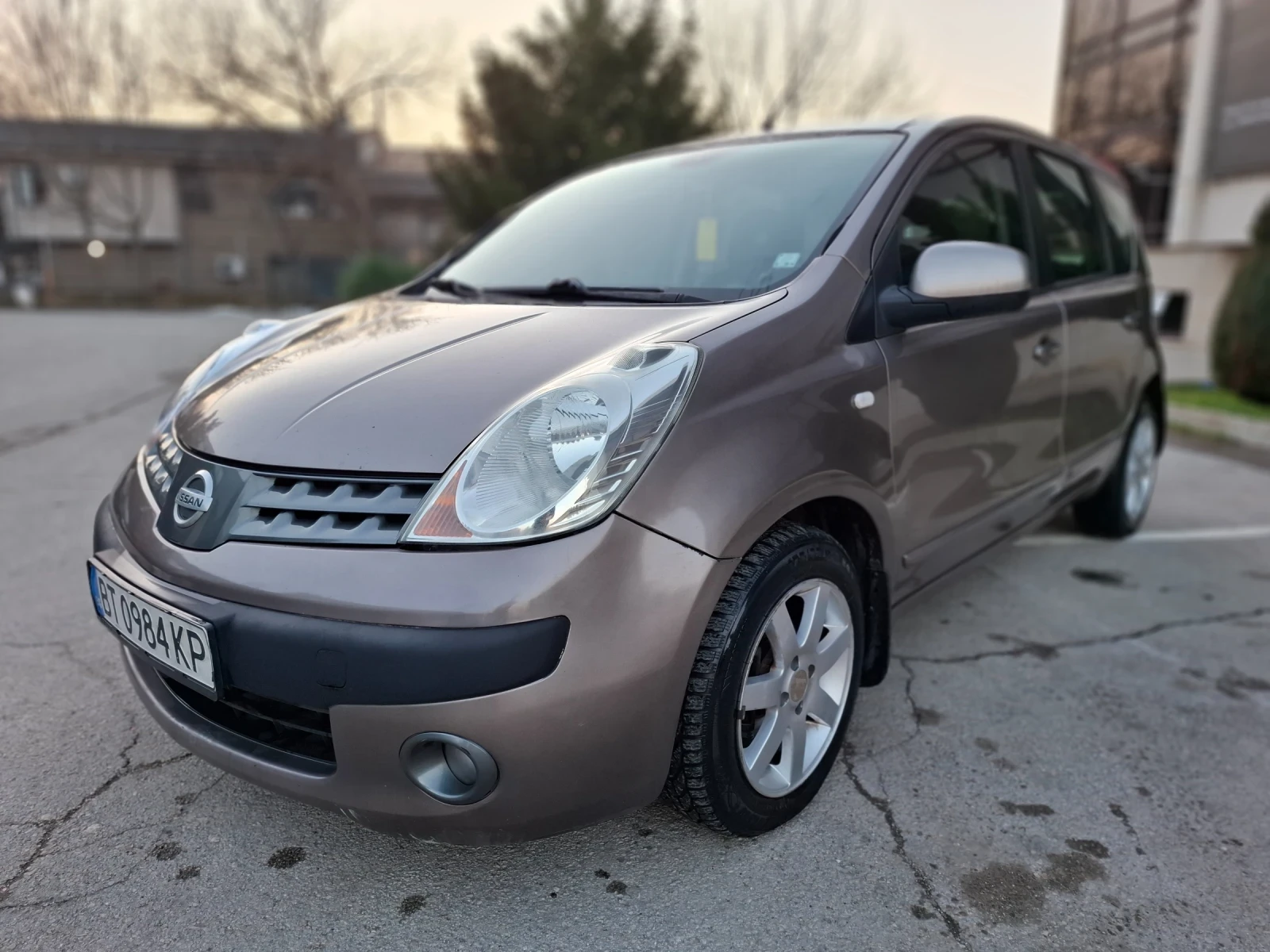Nissan Note 1.5dCi * КЛИМАТРОНИК * РЕГИСТРИРАН * , снимка 14 - Автомобили и джипове - 53892335