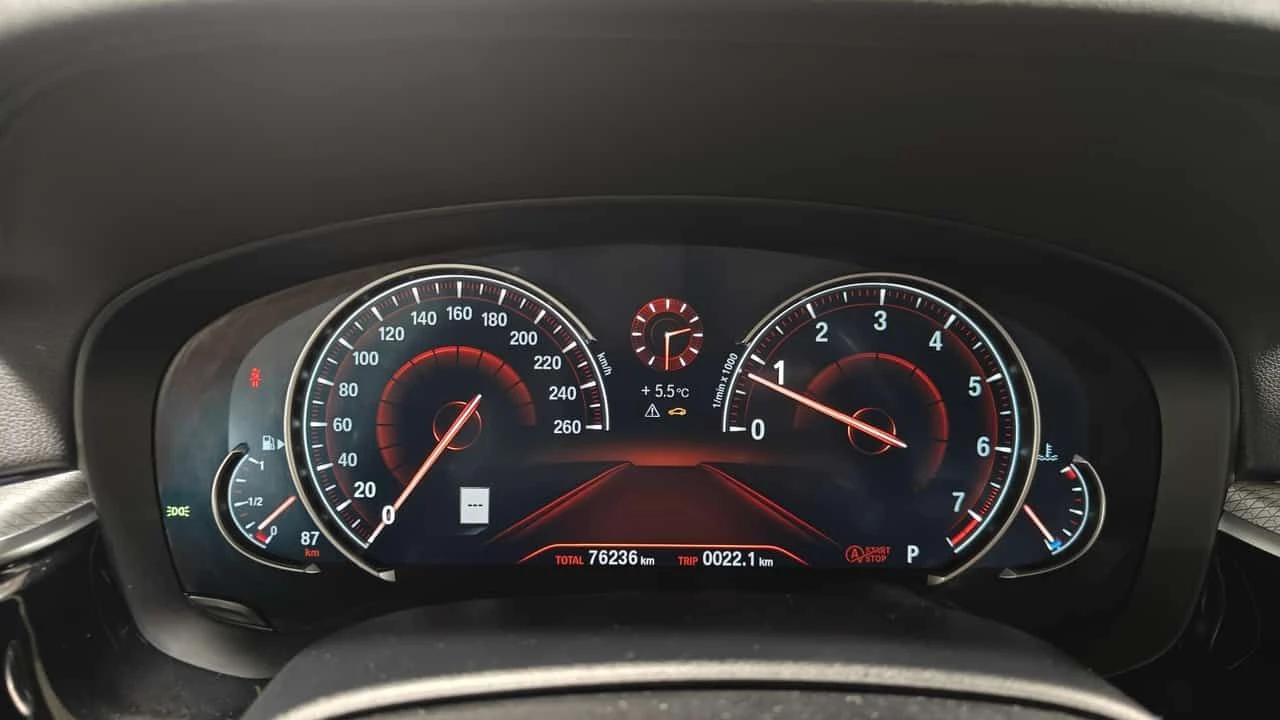 BMW 540 i xDrive/H K/ШИБИДАХ/360/HUD/ГУМИ+ ДЖАНТИ/ОТ BMW, снимка 10 - Автомобили и джипове - 53990659
