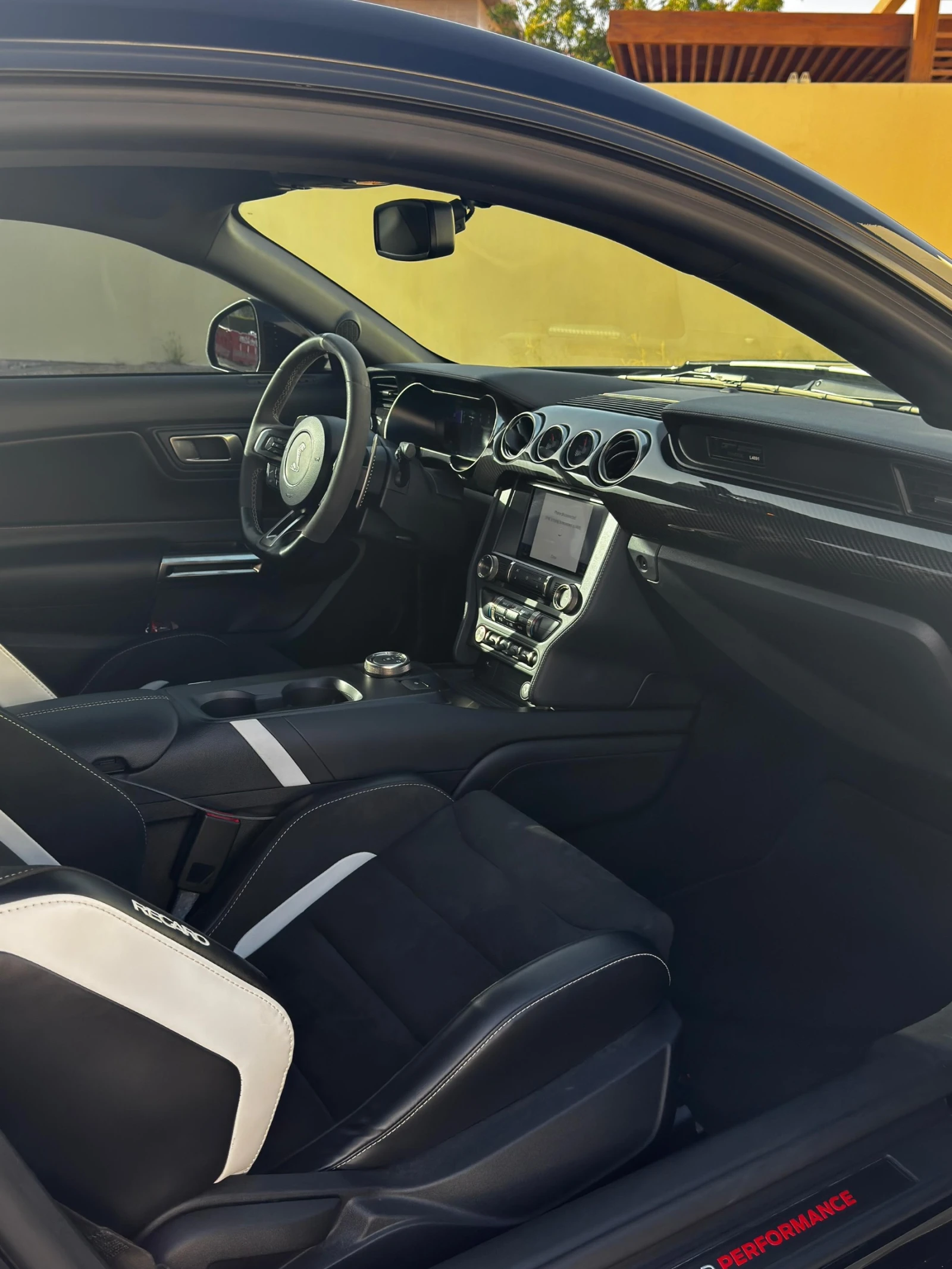 Ford Mustang Shelby GT500, снимка 8 - Автомобили и джипове - 54570686