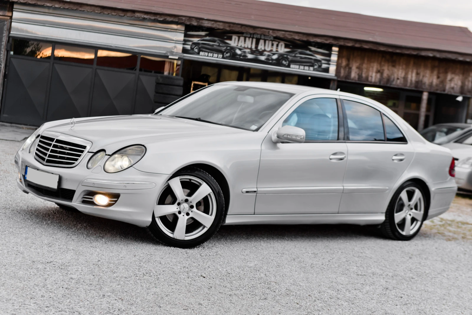 Mercedes-Benz E 320 224ks face