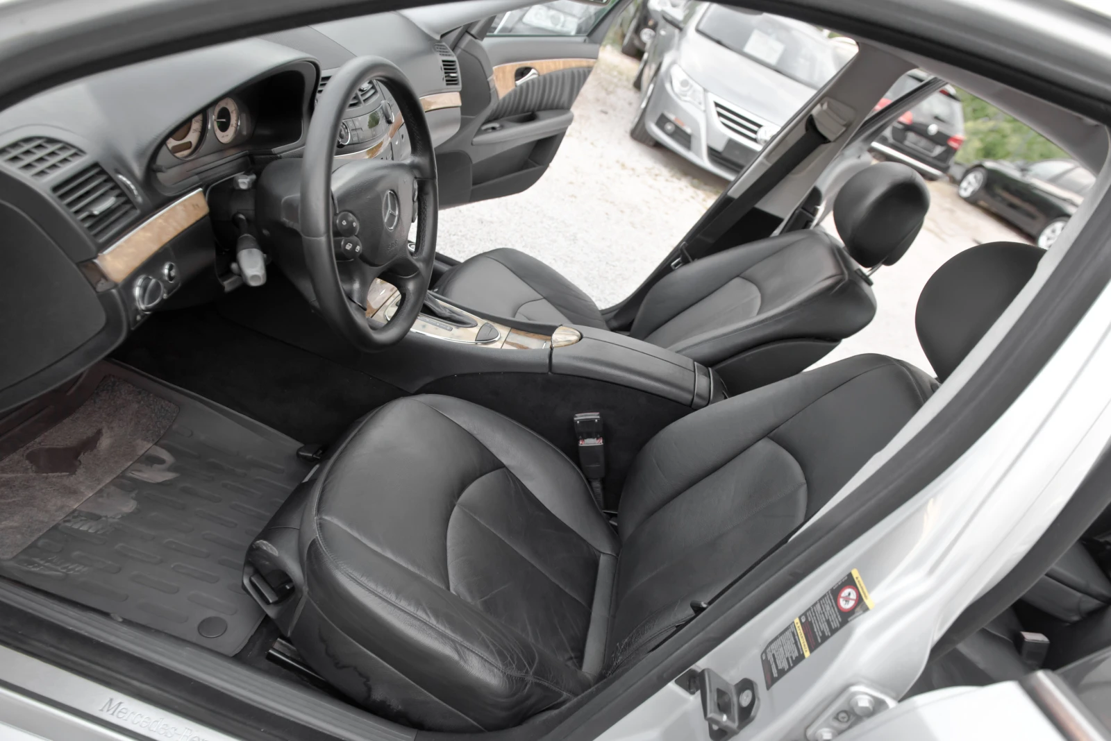 Mercedes-Benz E 320 224ks face, снимка 8 - Автомобили и джипове - 55051650