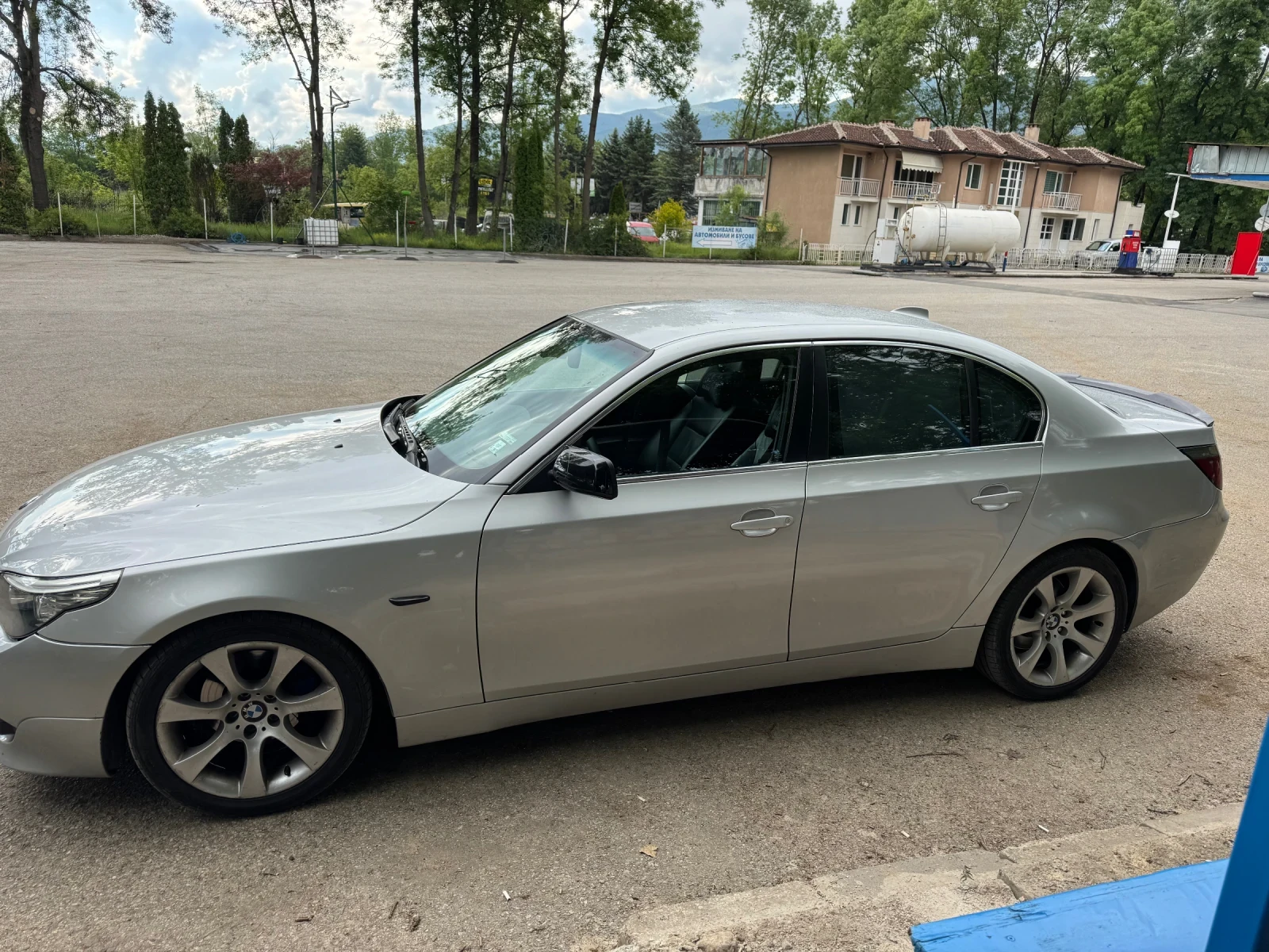 BMW 530, снимка 4 - Автомобили и джипове - 55130805
