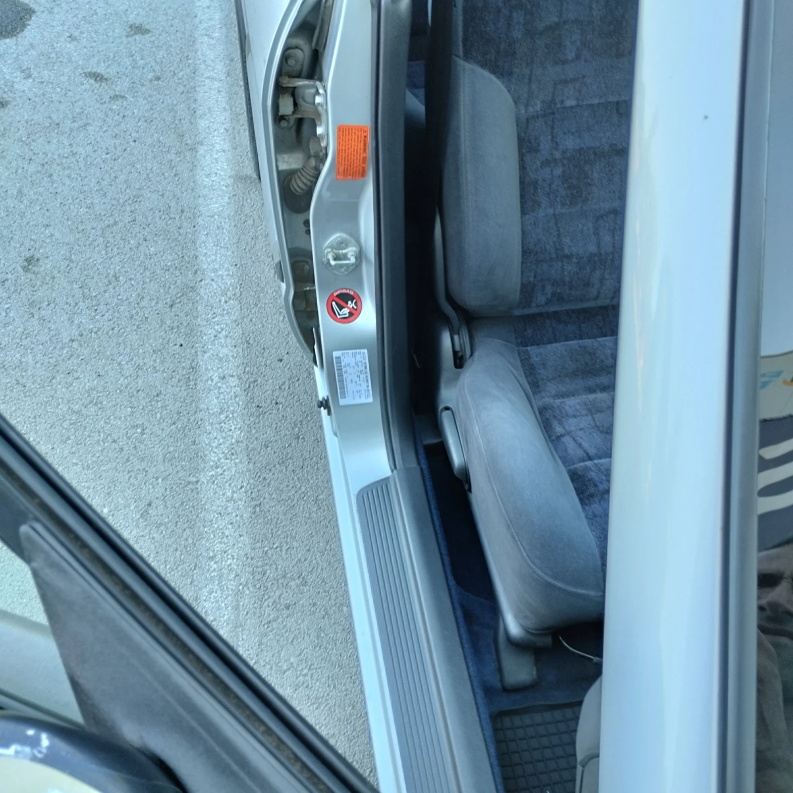 Mazda 626 Газов инжекцион, снимка 4 - Автомобили и джипове - 55506686