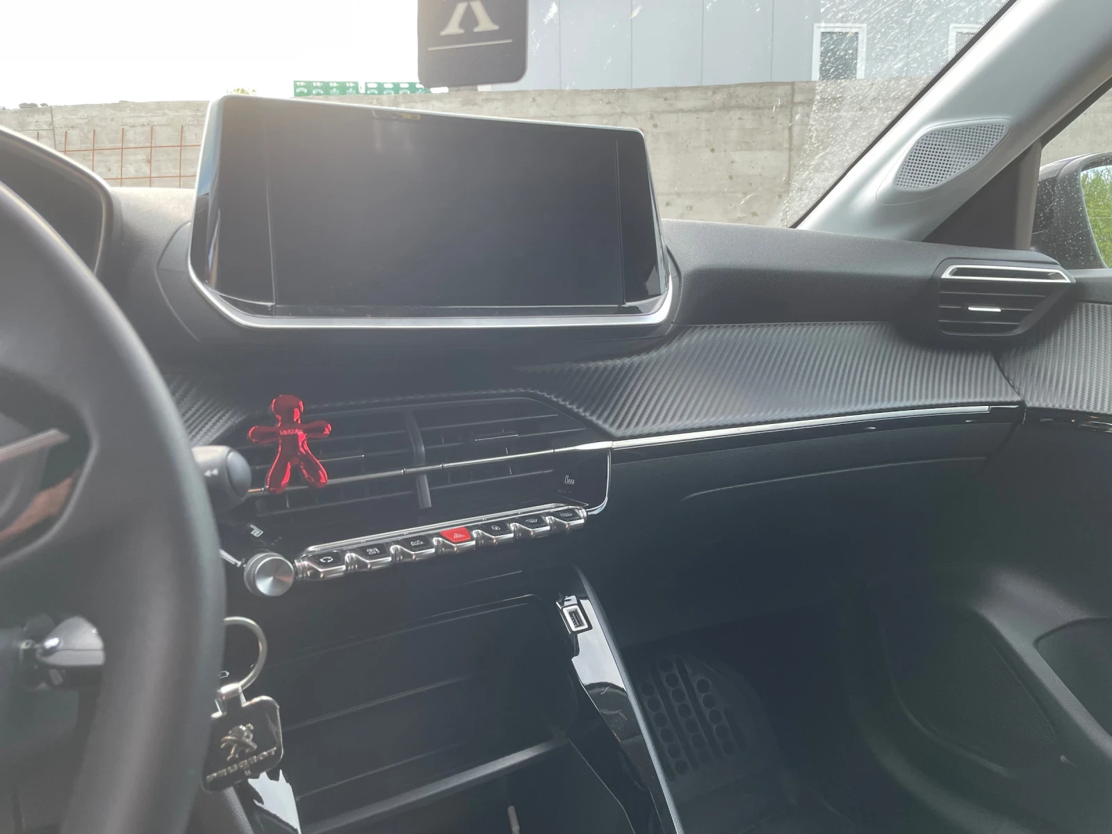 Peugeot 208, снимка 6 - Автомобили и джипове - 56155603