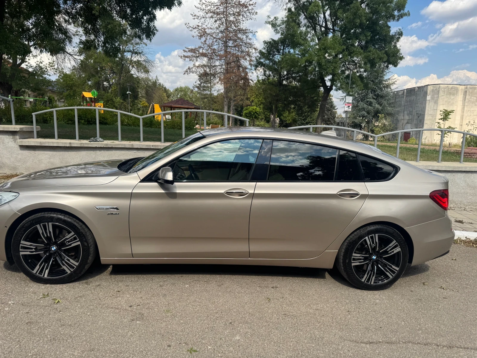 BMW 5 Gran Turismo 535i XDrive, снимка 3 - Автомобили и джипове - 56247973
