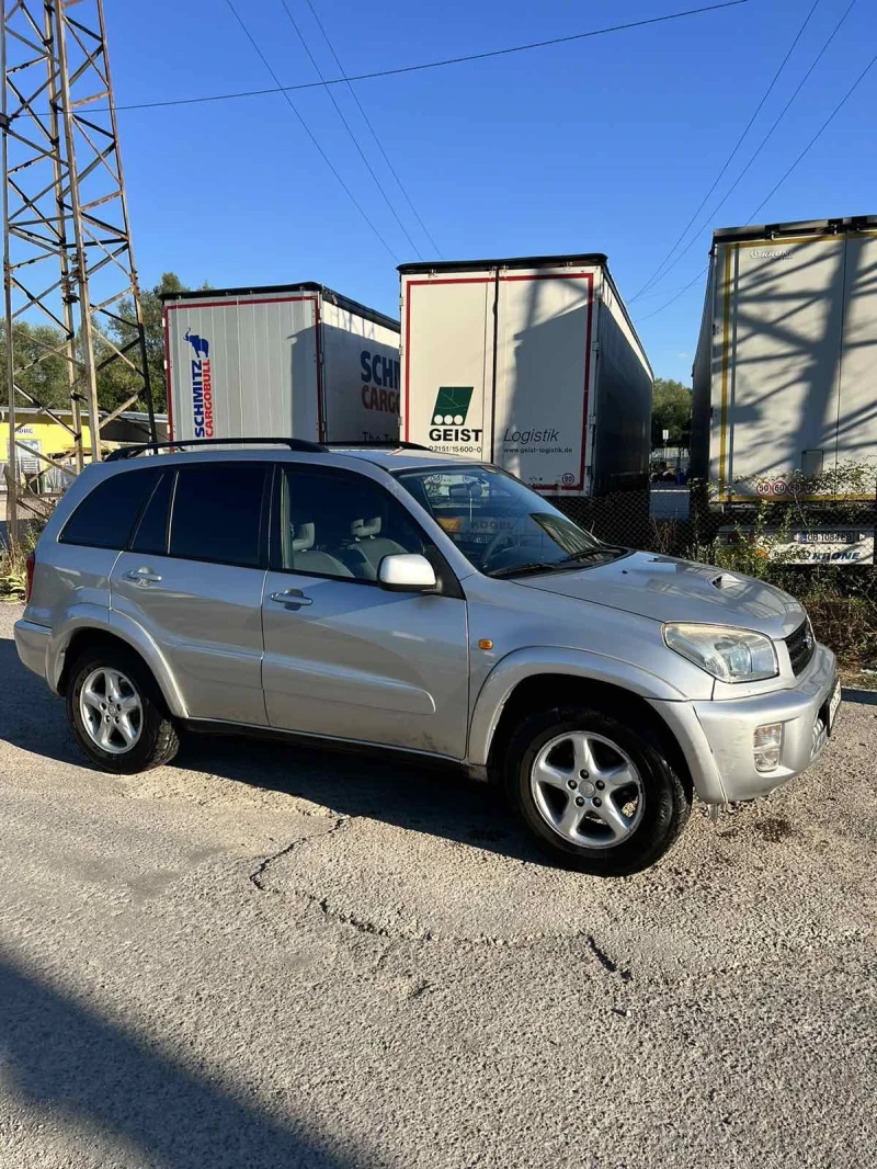 Toyota Rav4, снимка 1 - Автомобили и джипове - 47371040