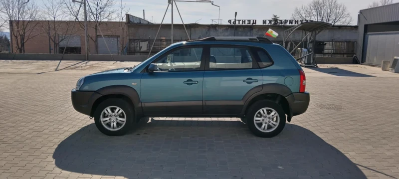 Hyundai Tucson 2.0 140 к.с., снимка 3 - Автомобили и джипове - 49555205