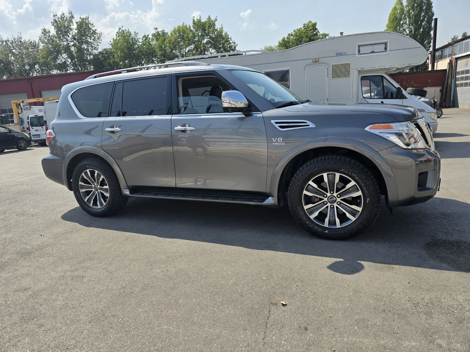 Nissan Armada 5.6 SL - изображение 5