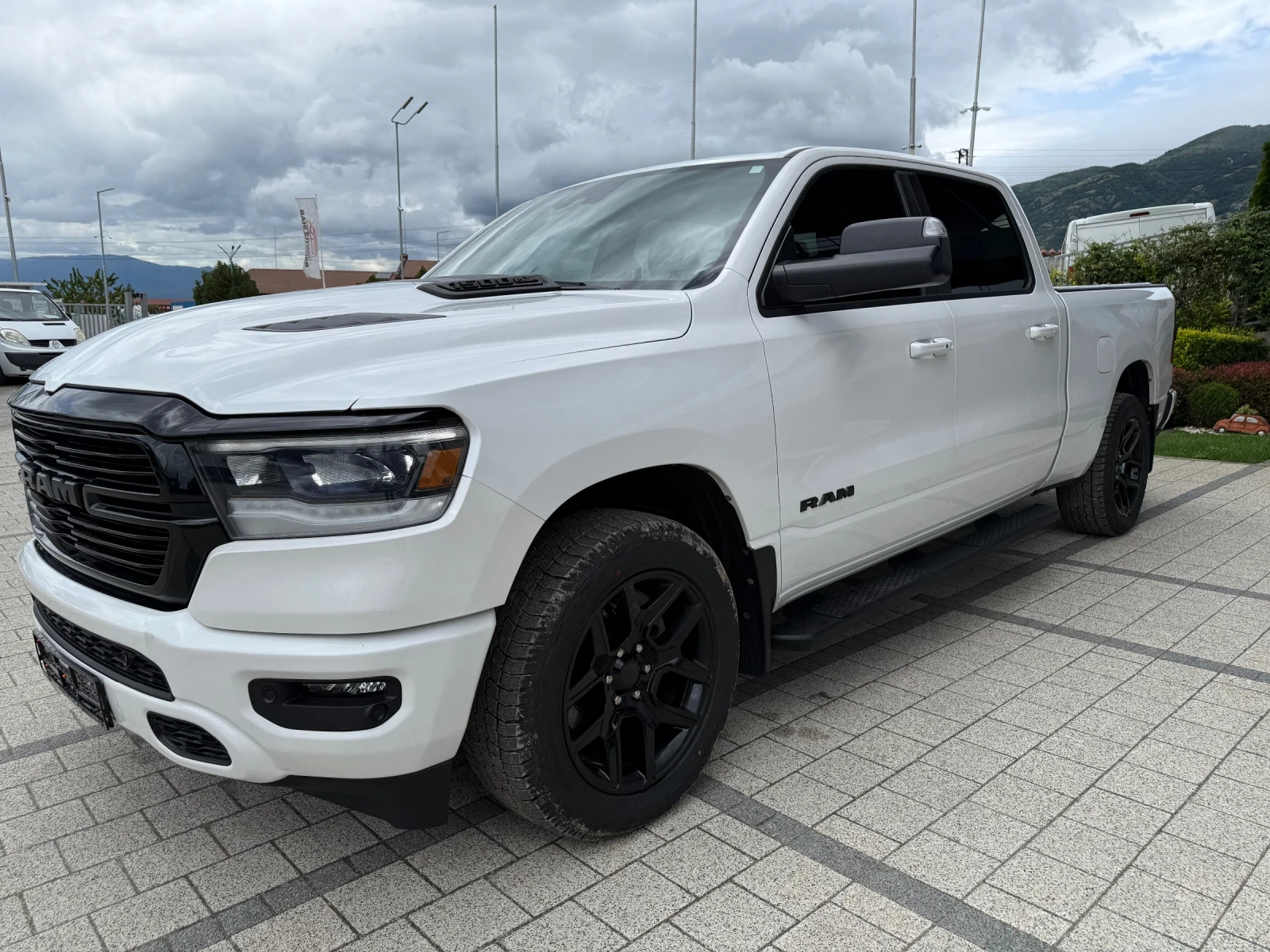 Dodge RAM 1500 5.7HEMI  4x4  - изображение 4